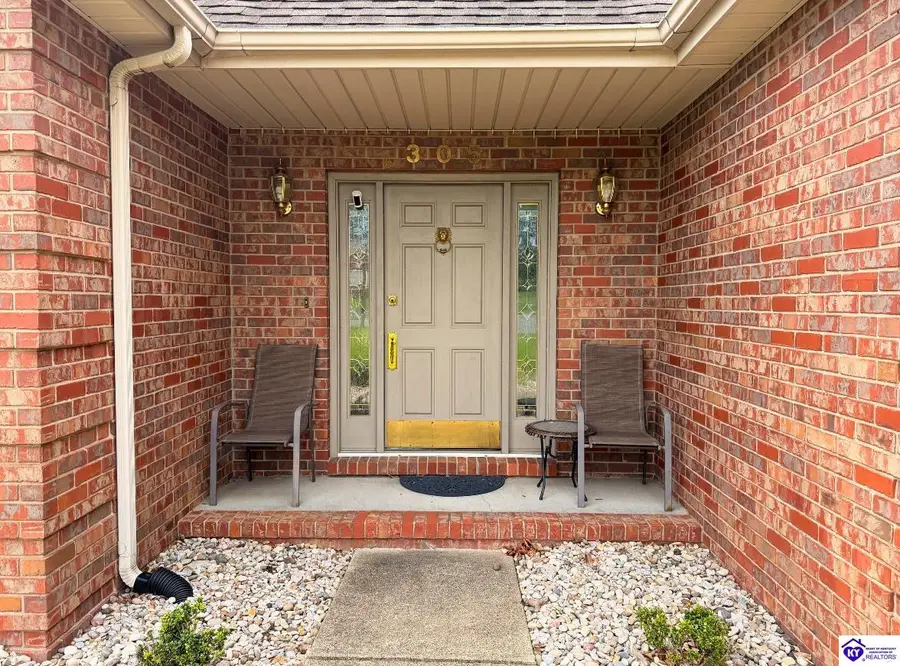 305 Warren Place Drive, Campbellsville, KY 42718 - #2