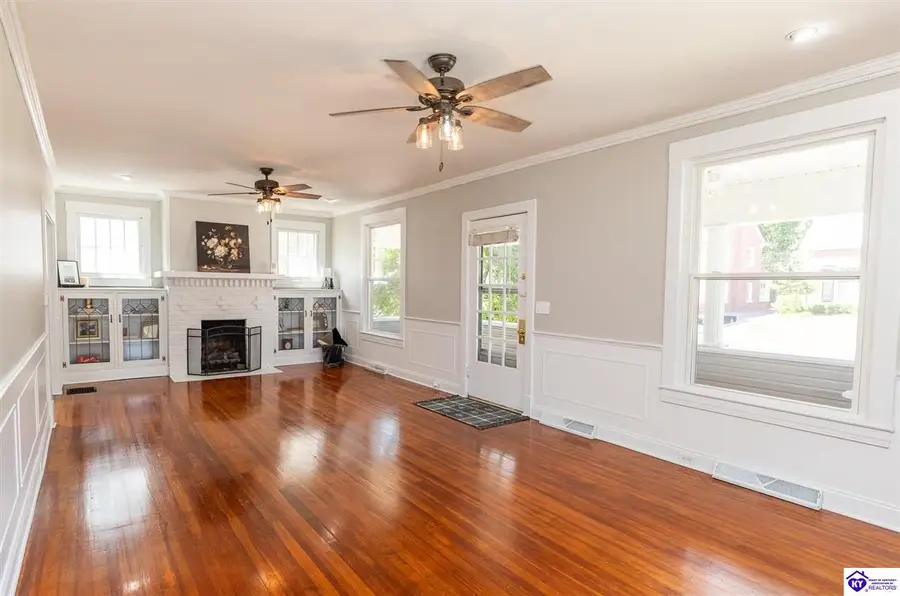 313 High Street, Elizabethtown, KY 42701 - #2