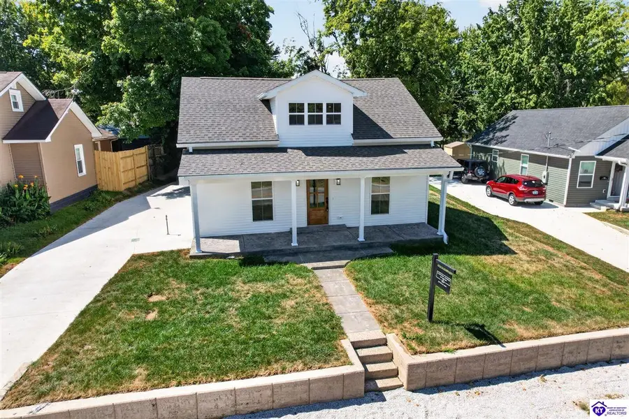 336 S Greensburg Street, Hodgenville, KY 42748 - #3