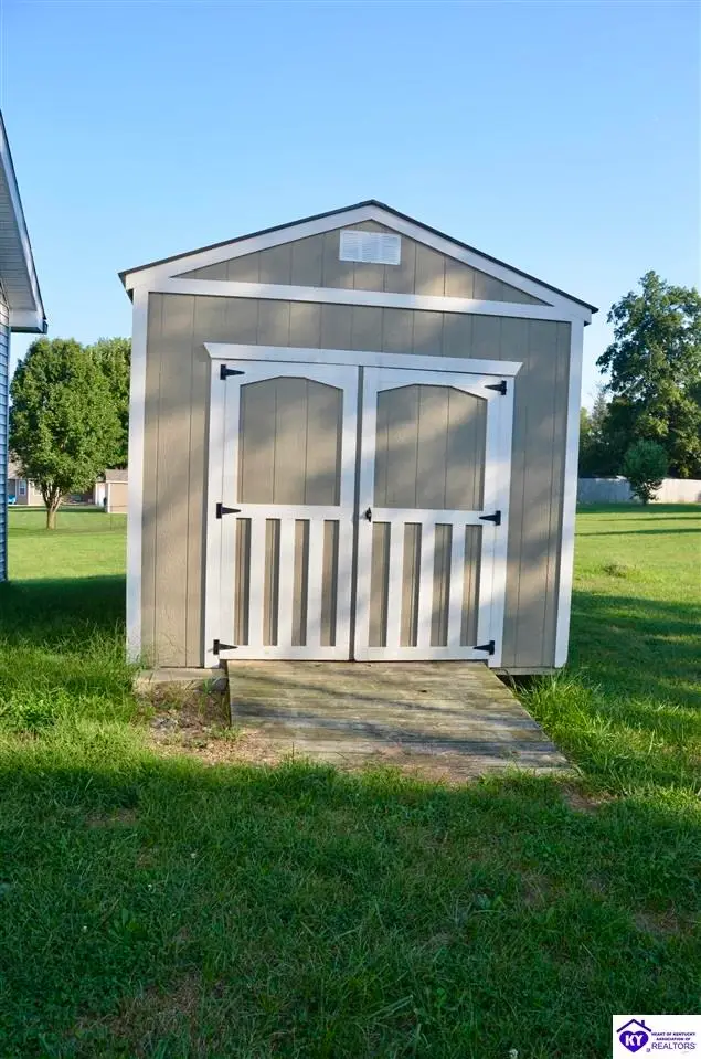 67 Minks Court, Vine Grove, KY 40175 - #2