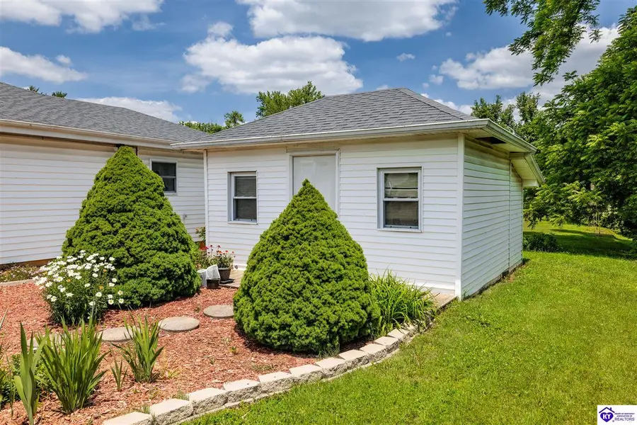 828 W Elm Road, Radcliff, KY 40160 - #2