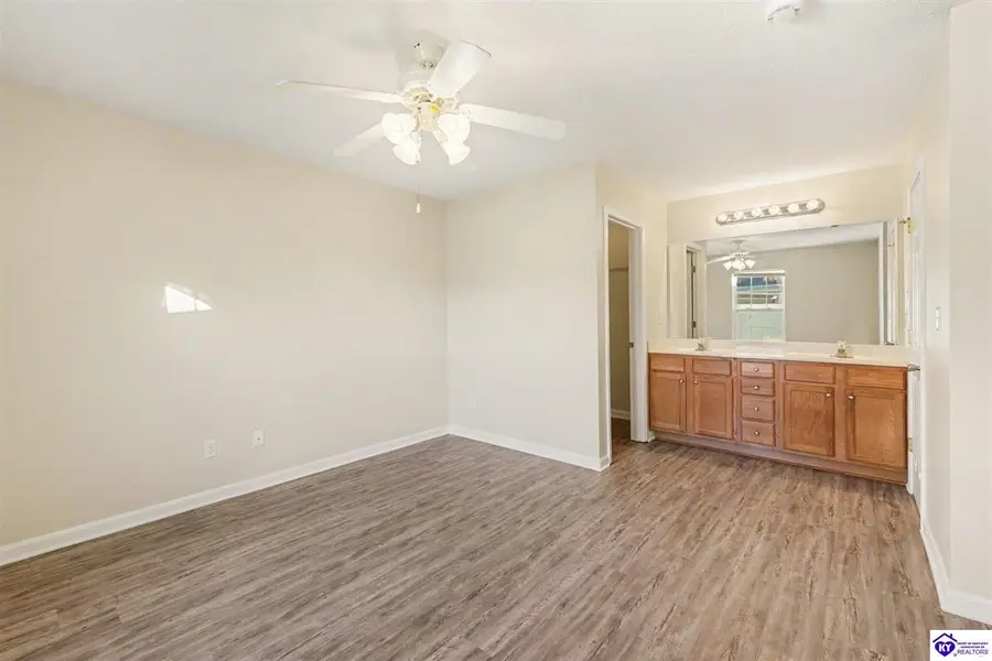 121 Applewood Lane, Elizabethtown, KY 42701 - #3