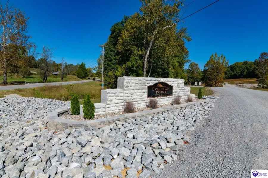 440 Eveleigh Point Way, Leitchfield, KY 42754 - #2