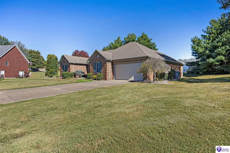 109 Union Circle, Hodgenville, KY 42748 - #2