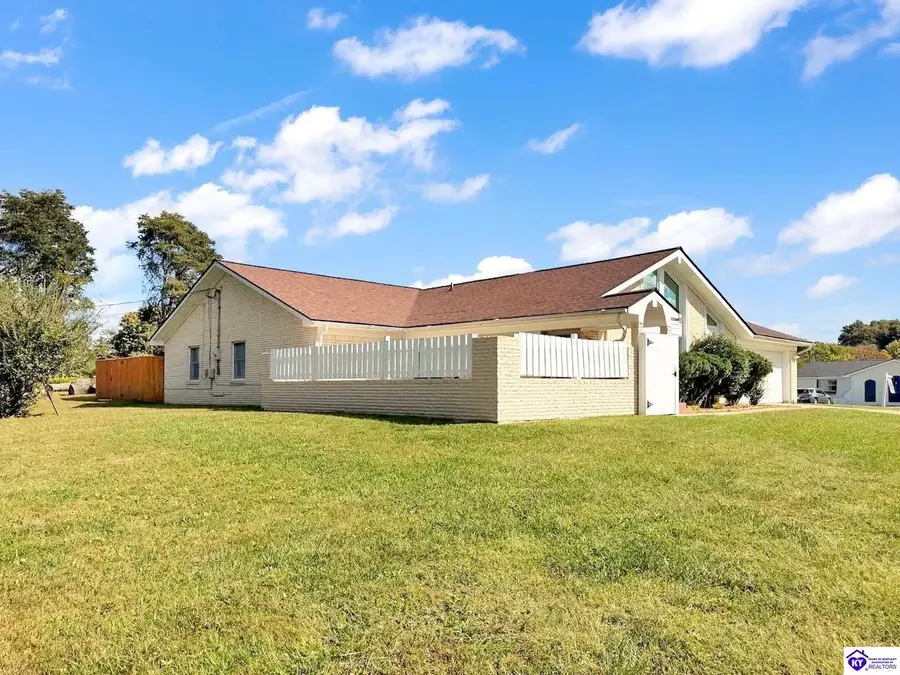 749 Shelby Avenue, Radcliff, KY 40160 - #2