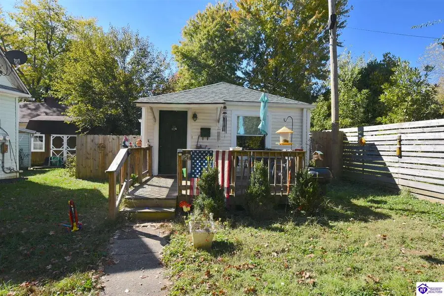 214 E Williams Street, Elizabethtown, KY 42701 - #2