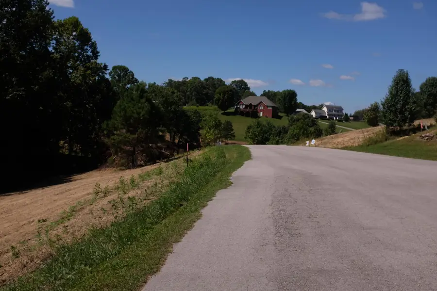 56 Green Cove Drive, London, KY 40741 - Image #2