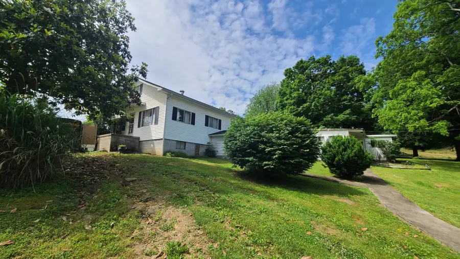 395 Lloyd Wilson Road, Williamsburg, KY 40769 - Image #2