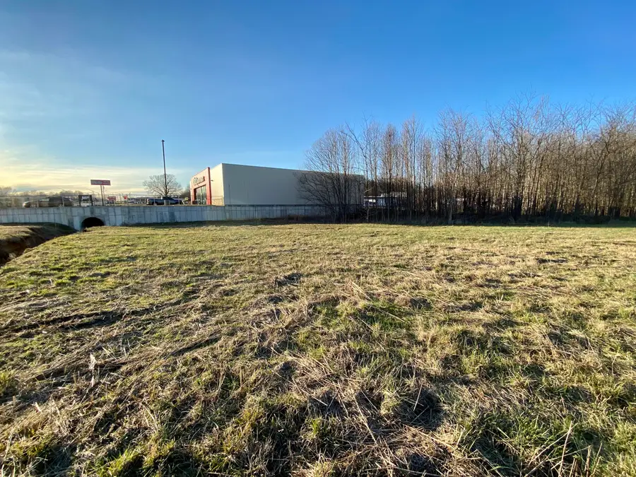 4300 Us-62, Calvert City, KY 42029 - Image #2
