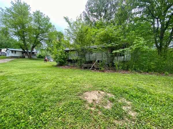 1708 Mt Pleasant Road, Horse Branch, KY 42349