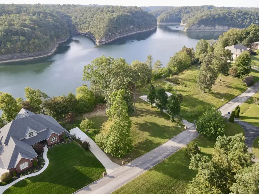 670 Water Cliff Drive, Somerset, KY 42503 - #2