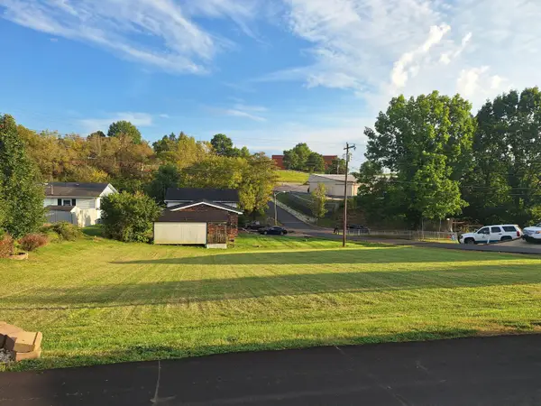 1232 Lewis Street, Maysville, KY 41056