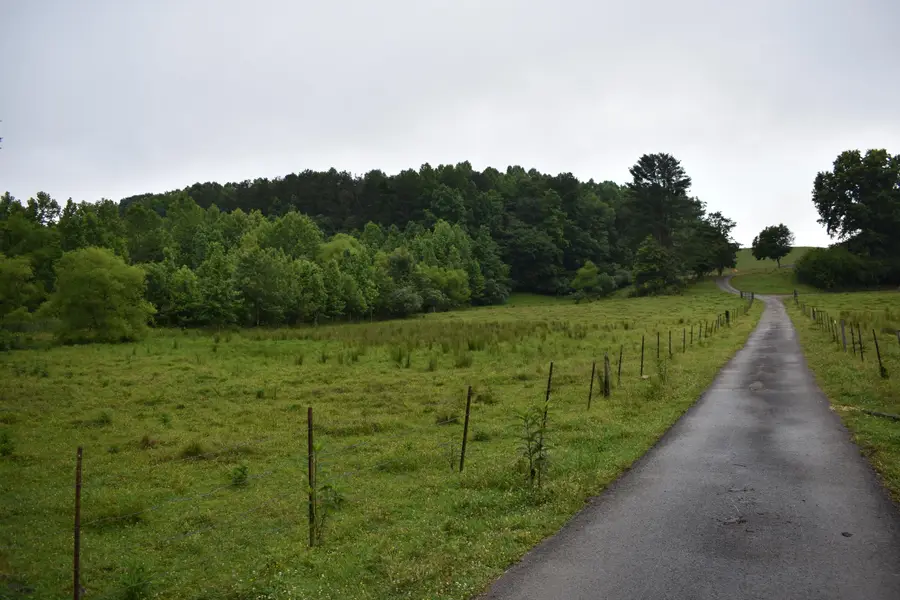 423 N 10th Street, Middlesboro, KY 40965 - Image #2