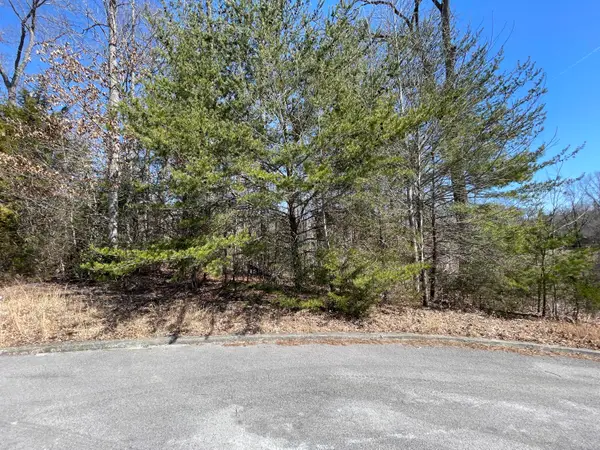 745 Water Cliff Drive, Somerset, KY 42503