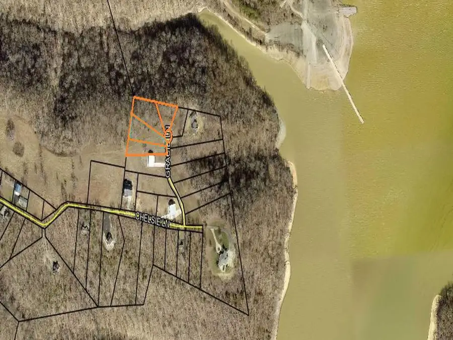 81 N Gracie Lane, Russell Springs, KY 42642 - Image #2