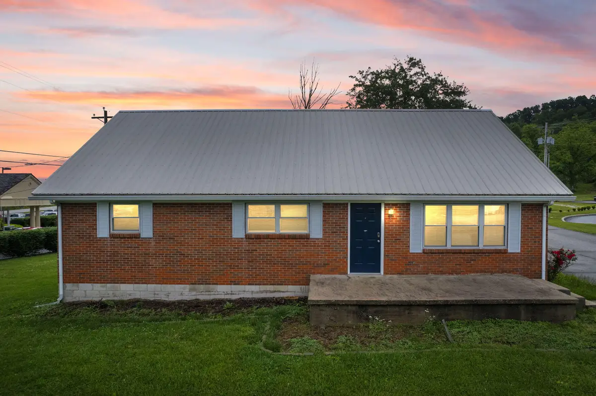 424  Furnace Rd, Stanton, KY 40380 - #1