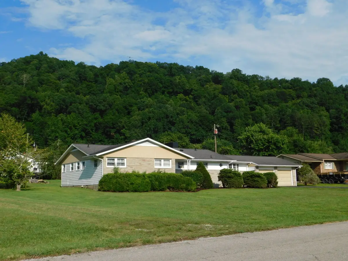 443 Skidmore Drive, Harlan, KY 40831 - Image #1