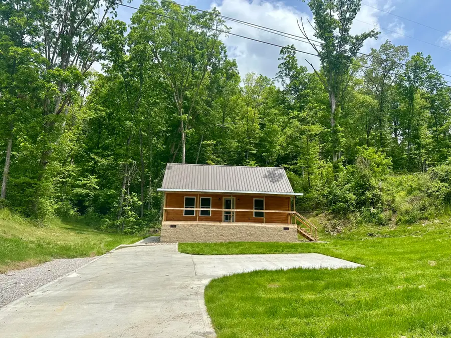 409 Freeman Branch Road, East Bernstadt, KY 40729 - Image #3