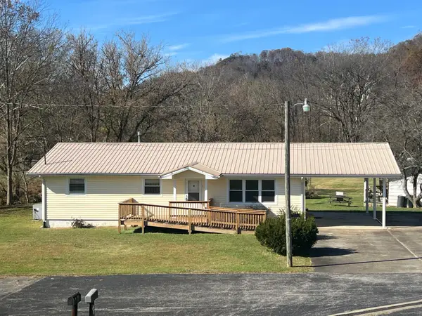 22 W Clark Drive, Prestonsburg, KY 41653