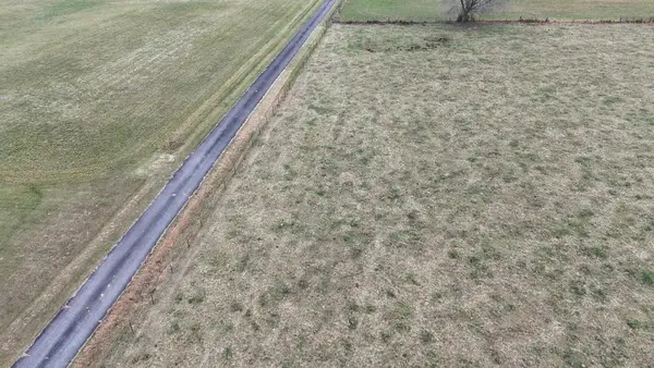 216 W Bernard Rd, Russell Springs, KY 42642