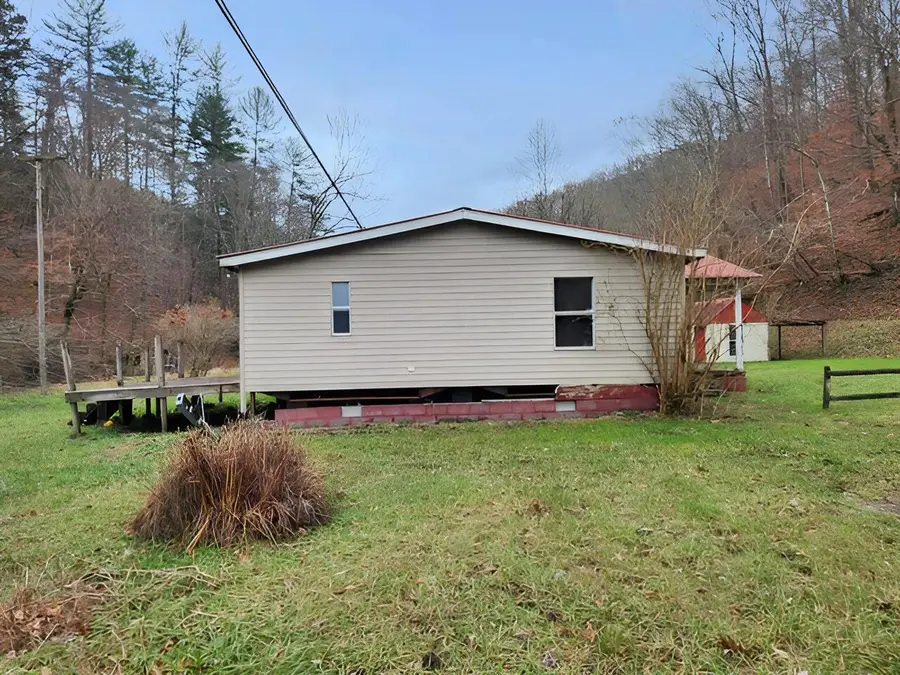 706 Stanley Fork, Varney, KY 41571 - Image #2