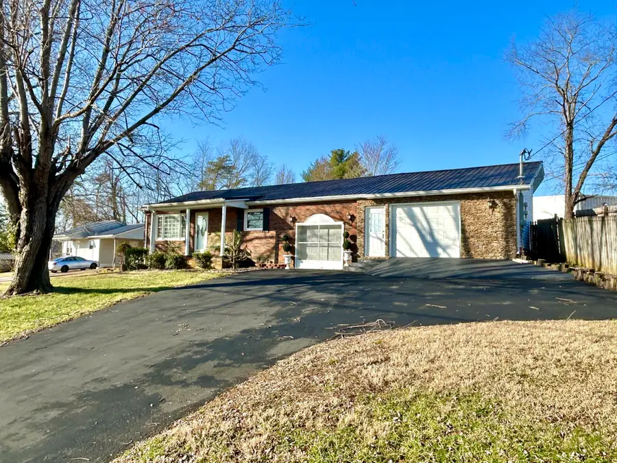 165 E Bourbon Road, Somerset, KY 42501 - Image #3