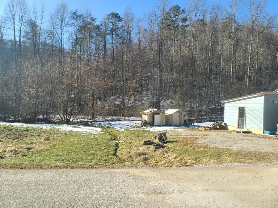 2839 Teges Creek Road, Manchester, KY 40962 - Image #2