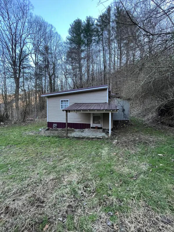 41 Cochran Road, Evarts, KY 40828