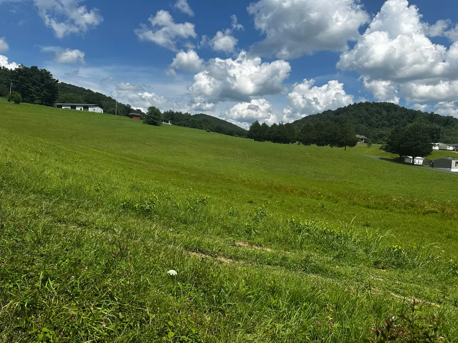 9999 Cannon Lake Road, Cannon, KY 40923 - Image #2