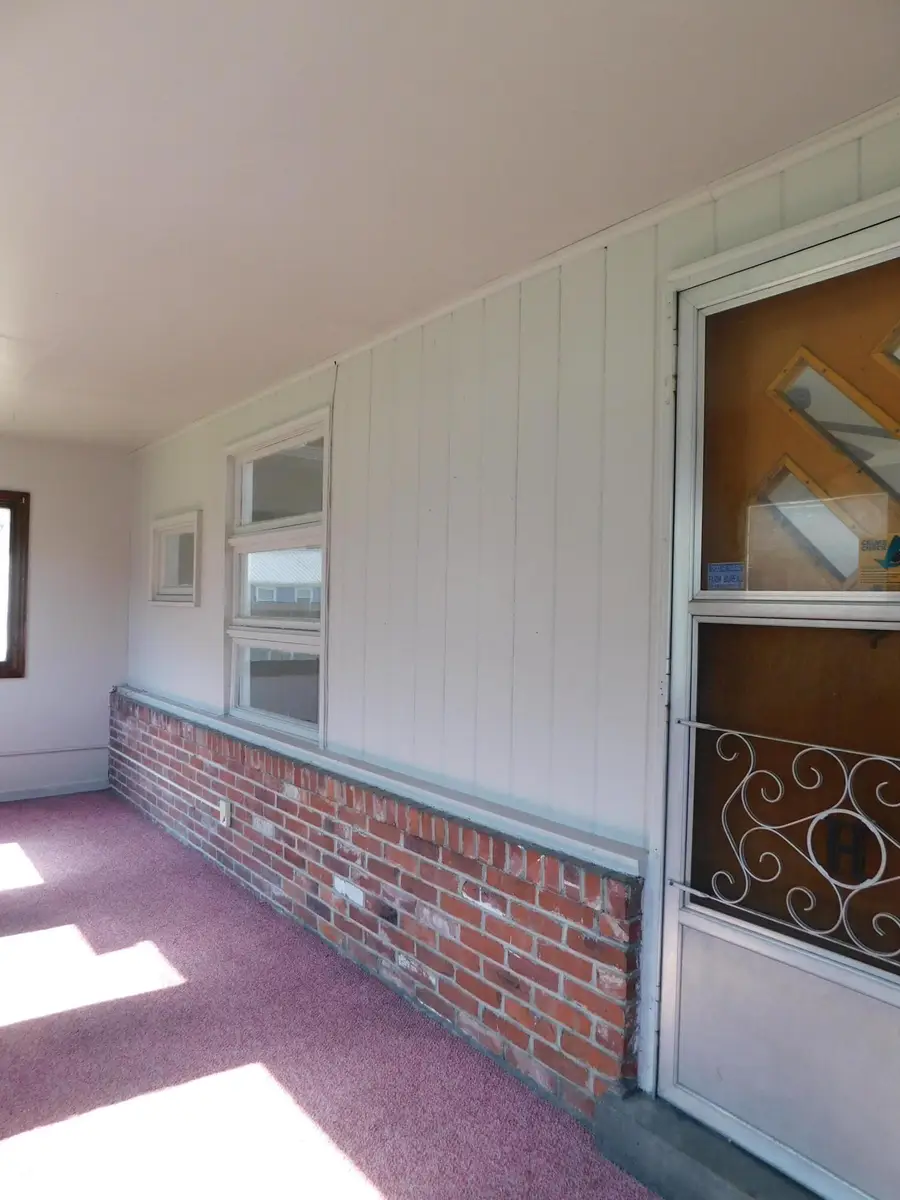 101 Dizney, Evarts, KY 40828 - Image #2