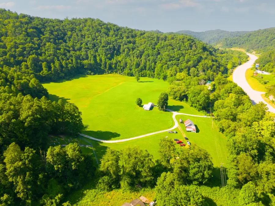 82 Fairview Farm Lane, Inez, KY 41224 - Image #2