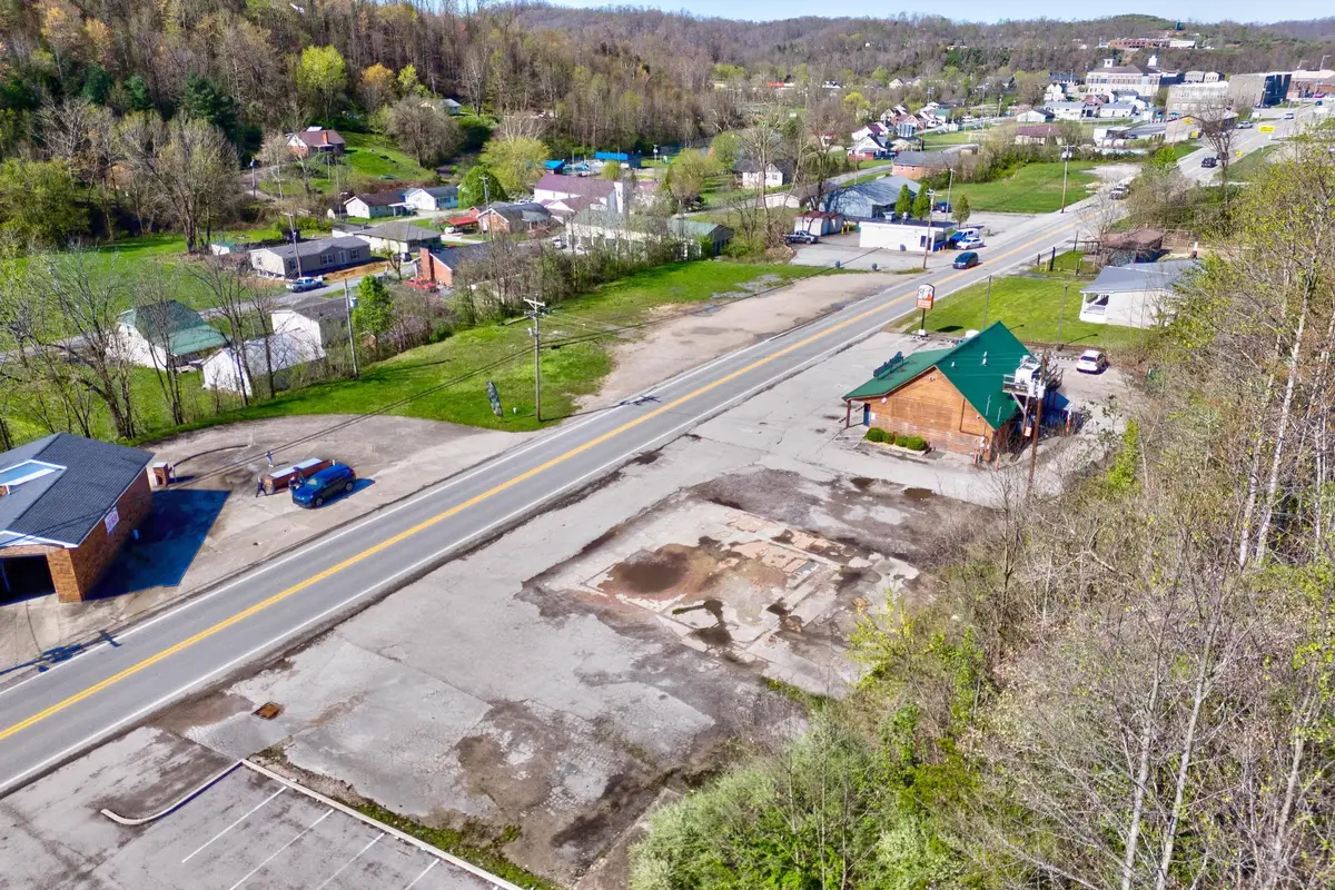 629 Prestonsburg Street, West Liberty, KY 41472 - Image #1