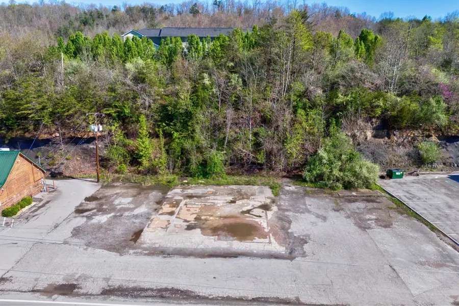 629 Prestonsburg Street, West Liberty, KY 41472 - Image #2