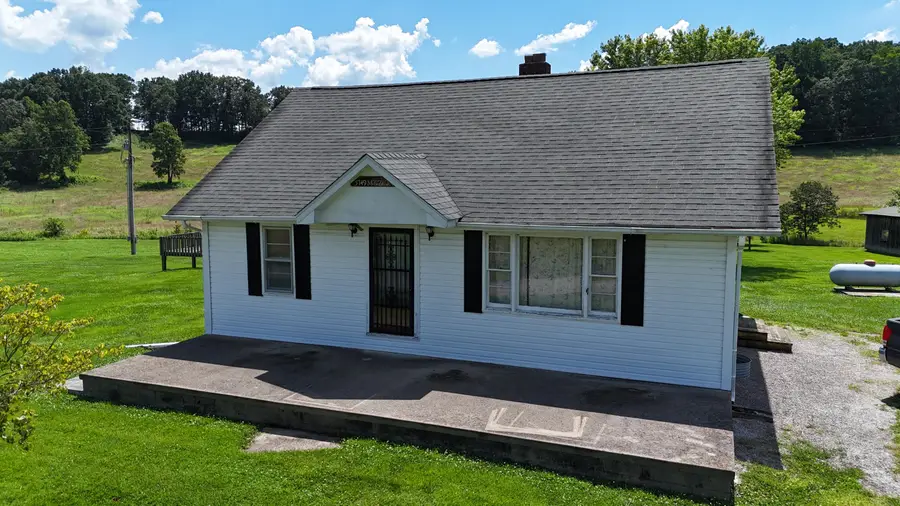 5749 Mount Zion Road, East Bernstadt, KY 40729 - Image #3