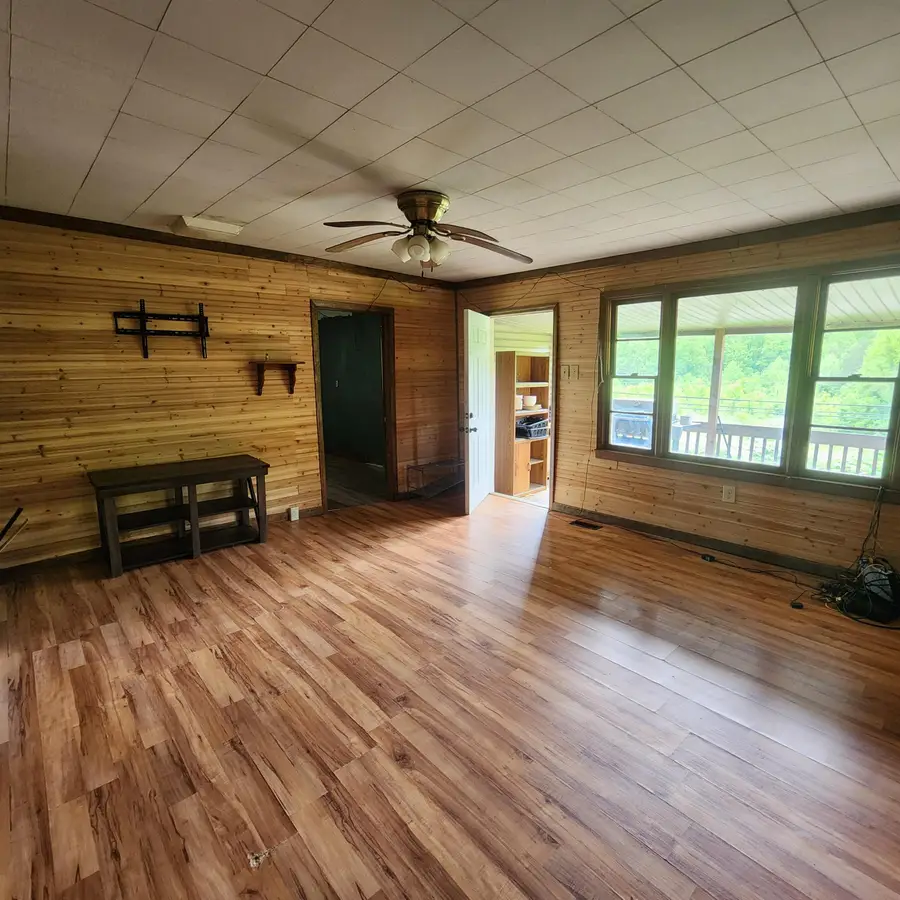 26 Todd Street, Livingston, KY 40445 - Image #2