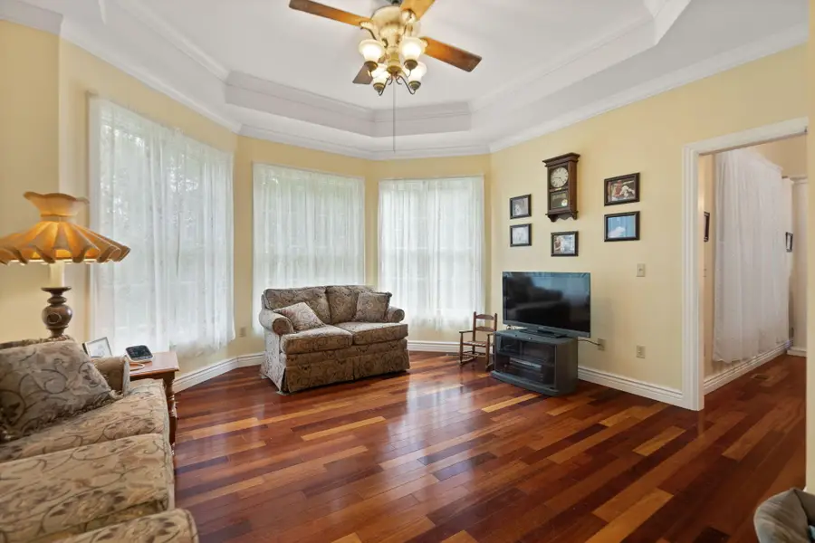 225 Hilltop Road, East Bernstadt, KY 40729 - Image #2