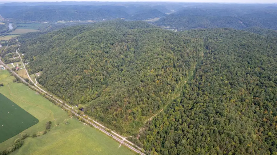 1001 Pryse Road, Irvine, KY 40336 - Image #3