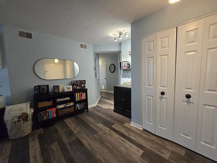 104 Spindle Top Lane, Fort Thomas, KY 41075 - Image #2