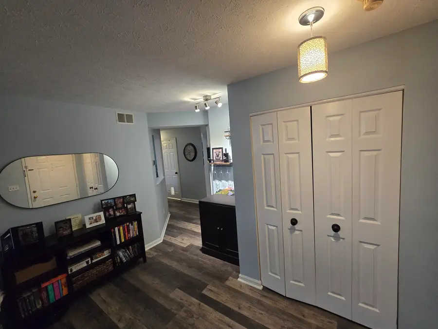 104 Spindle Top Lane, Fort Thomas, KY 41075 - Image #3