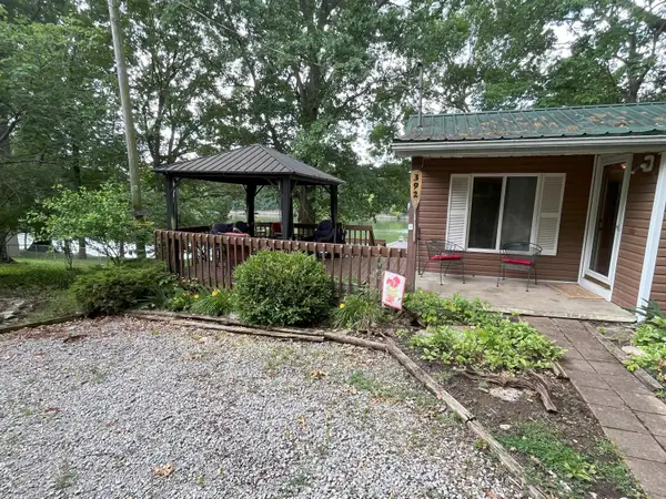 392 Lakeview Point Road, Harrodsburg, KY 40330