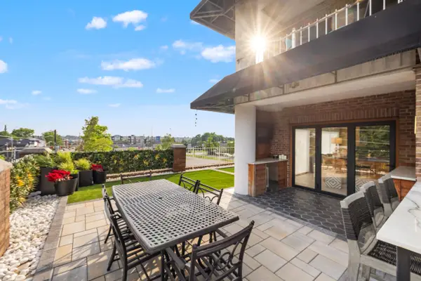 355 S Broadway #102, Lexington, KY 40508