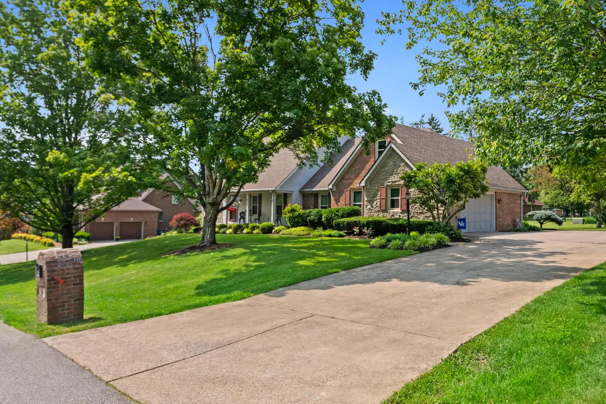 102 Camelot Drive, Winchester, KY 40391 - Image #1