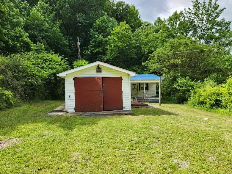 20610 State Hwy 194 E, Fedscreek, KY 41524 - Image #2