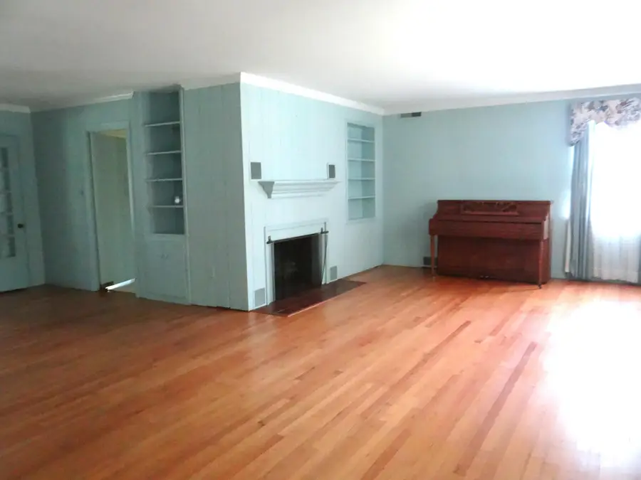 444 Pleasantwood Drive, Danville, KY 40422 - Image #2