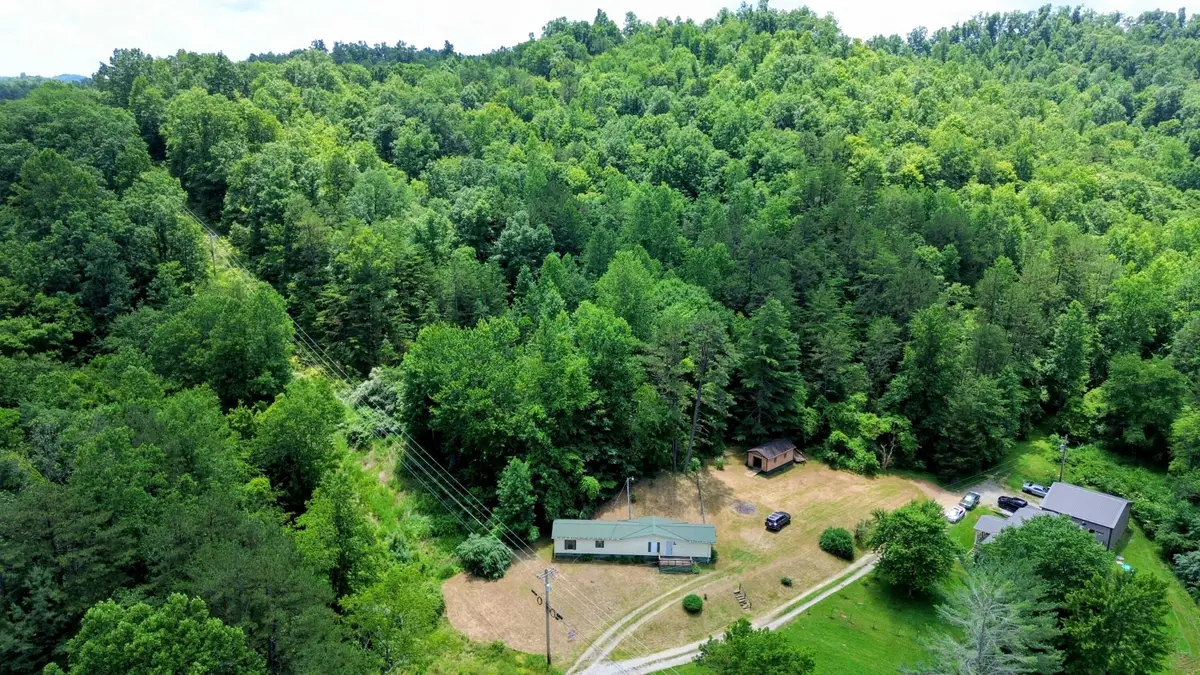 198 Valley Lane, Manchester, KY 40962 - Image #1