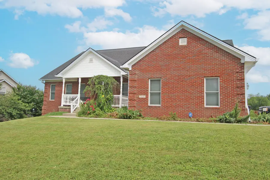 1016 Cedar Ridge Lane, Versailles, KY 40383 - Image #3
