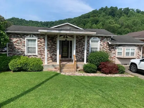 15 Newberry Lane, Inez, KY 41224
