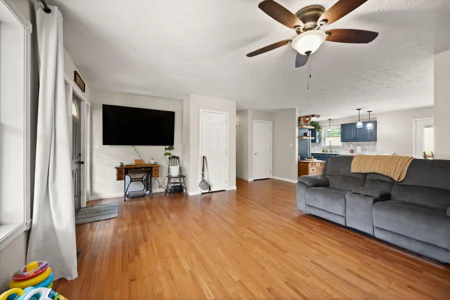 769 J B Buttrey Road, London, KY 40741 - Image #2