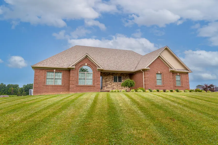 1053 English Garden, Lawrenceburg, KY 40342 - Image #2