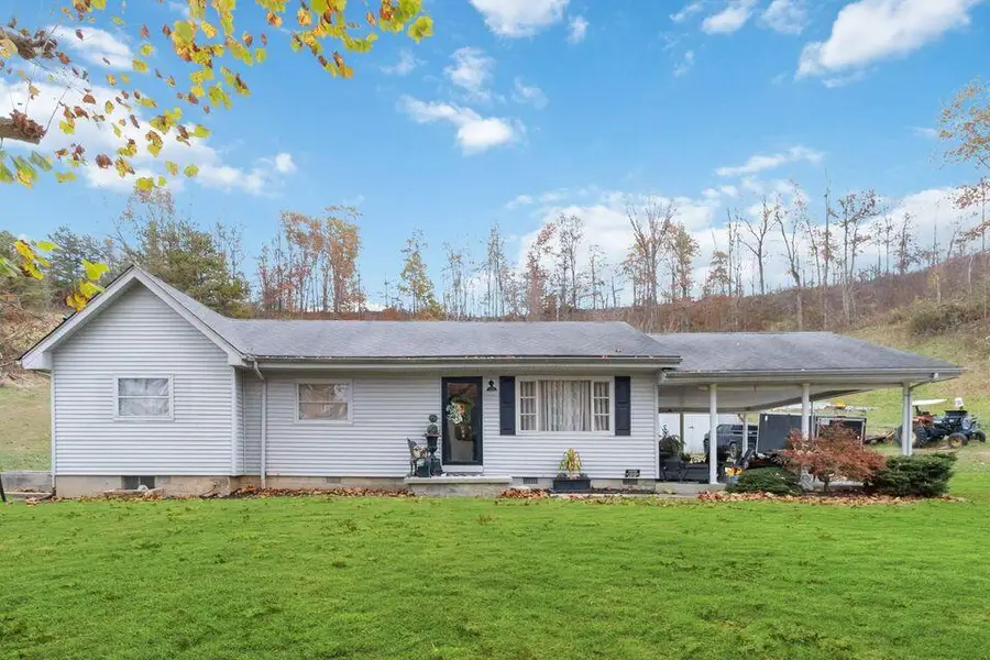 989 E State Highway 1376, East Bernstadt, KY 40729 - #2